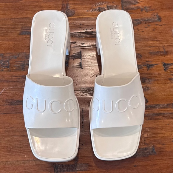 Gucci - Picture 2 of 10